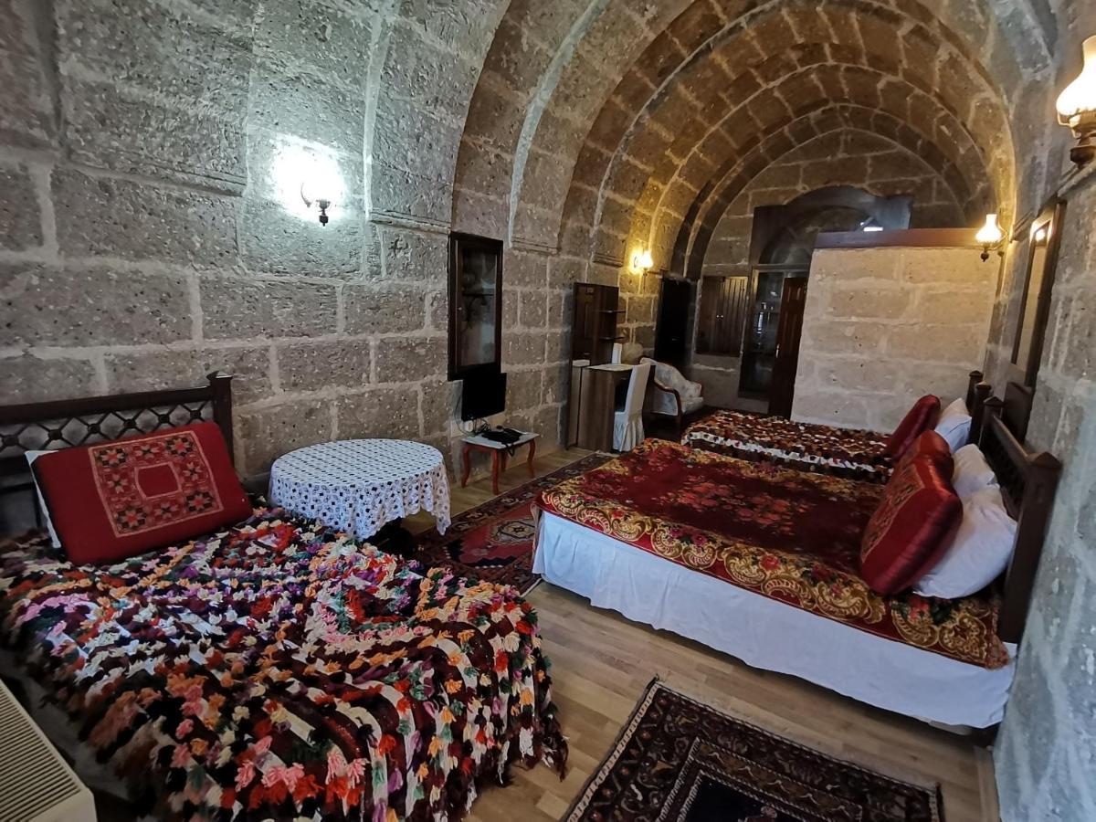 Osmanoglu Hotel Guzelyurt Exterior foto
