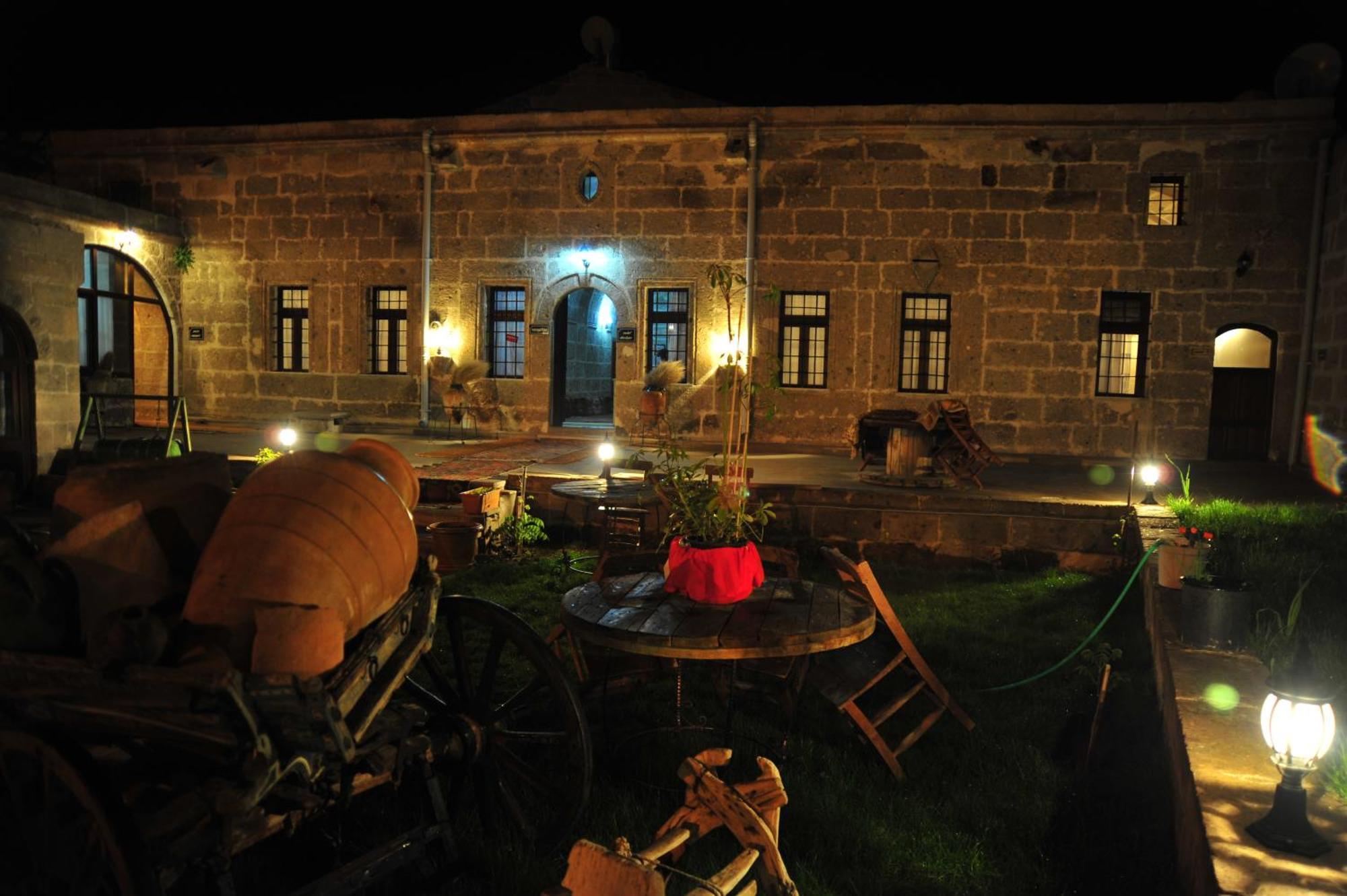 Osmanoglu Hotel Guzelyurt Exterior foto