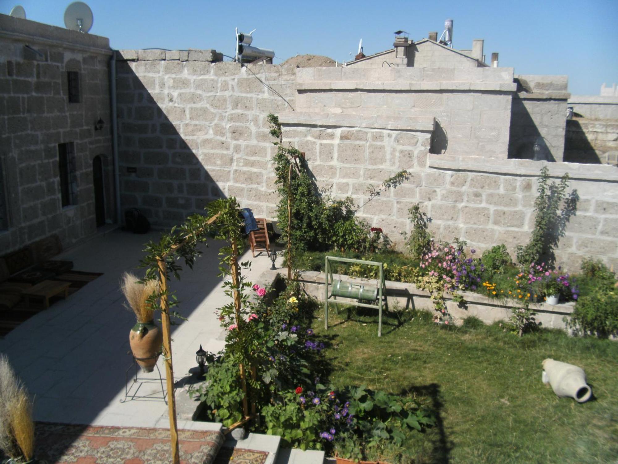 Osmanoglu Hotel Guzelyurt Exterior foto